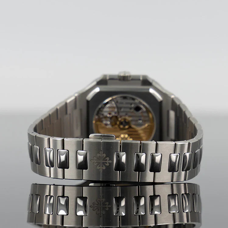 PATEK PHILIPPE 5821/1A-001