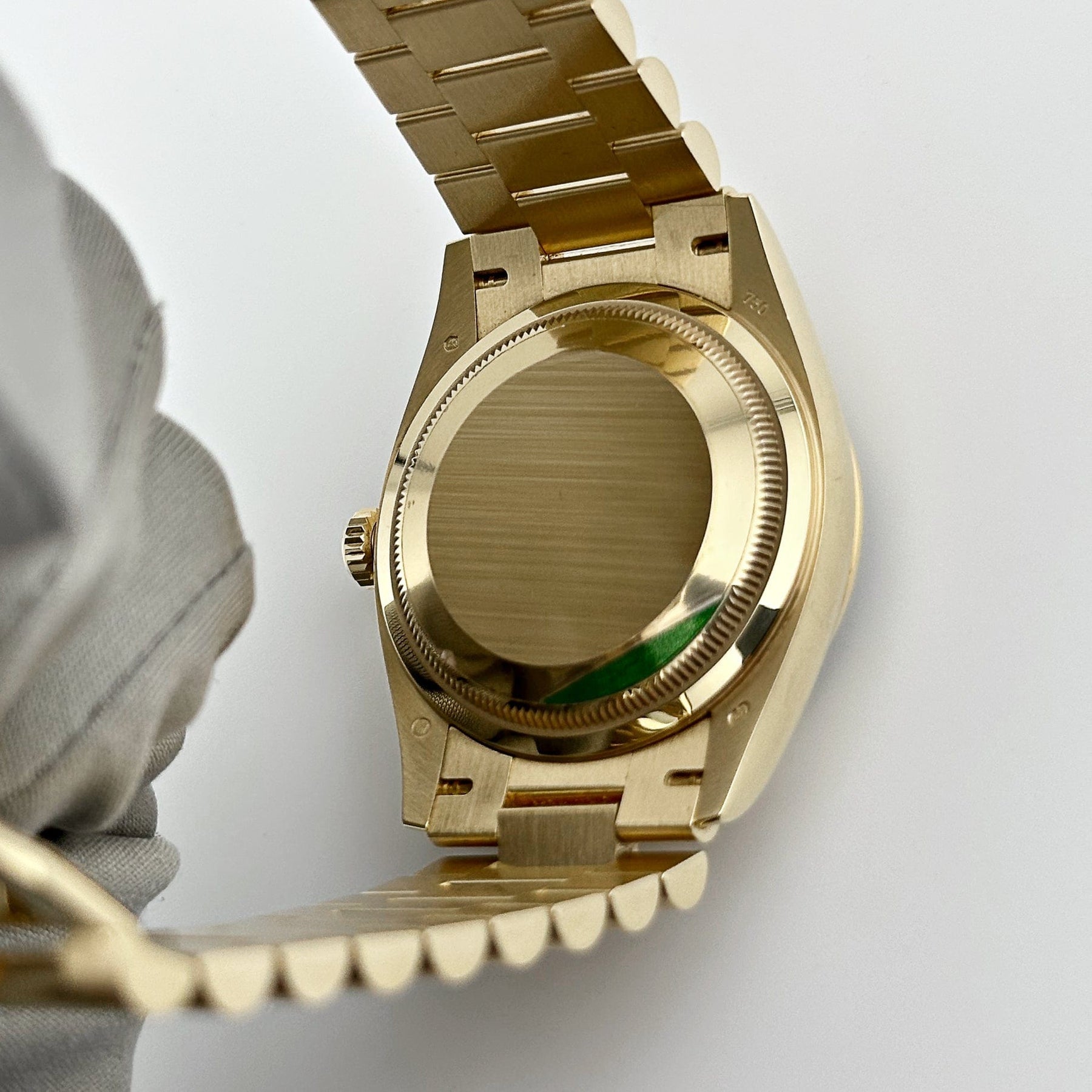 Rolex Day-Date 36 mm Oro Amarillo Esfera Degradada Verde con Diamantes
