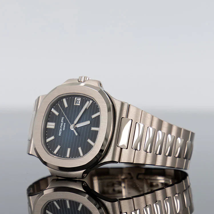 PATEK PHILIPPE 5811/1G-001