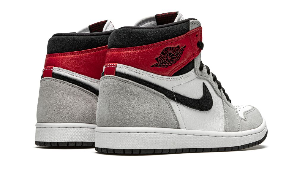 AIR JORDAN 1 RETRO HIGH OG "Light Smoke Grey